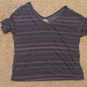 C&S V-neck t-shirt size medium